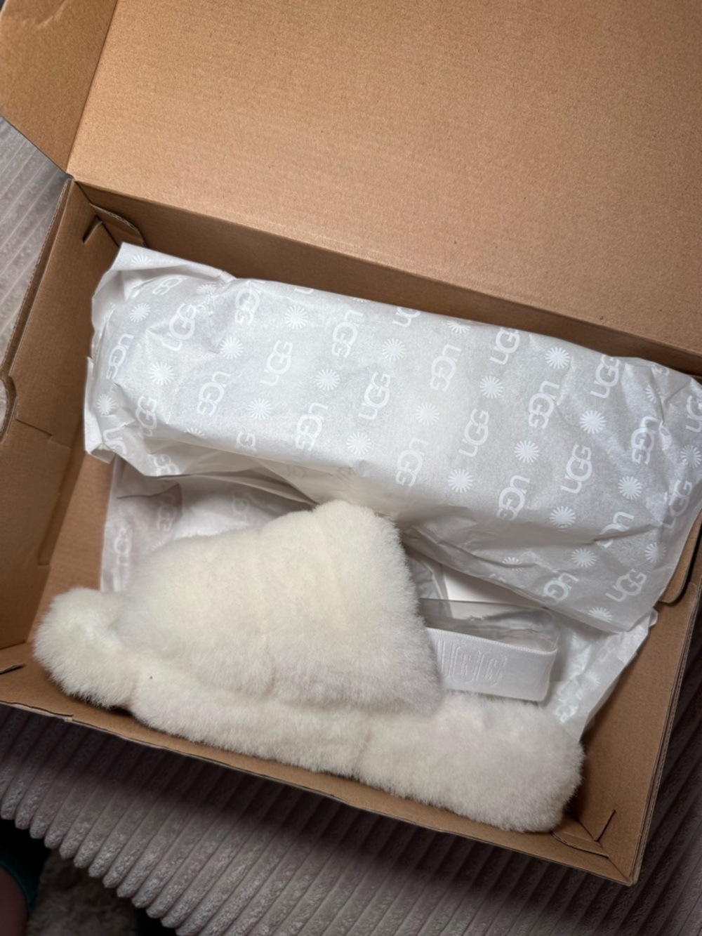 UGG White Fluff Yeah Slide Cozy Sheepskin Slides BRAND NEW
